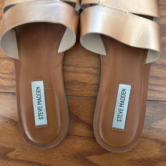 Steve Madden Slides - Size 9 - Picture 3 of 3